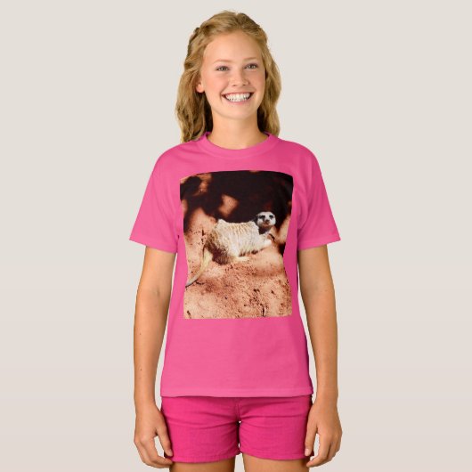 ほこりっぽい発見：鼻に汚れを付けたメルカート Tシャツ (正面フル)