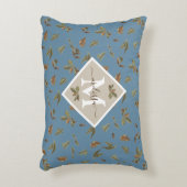 ほこりっぽい素朴ブルー葉ブラウンモノグラムのズ アクセントクッション (正面(垂直))