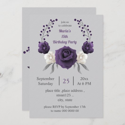 ほこりっぽい紫と白のフローラリース灰色の誕生日 招待状 (正面/裏面)