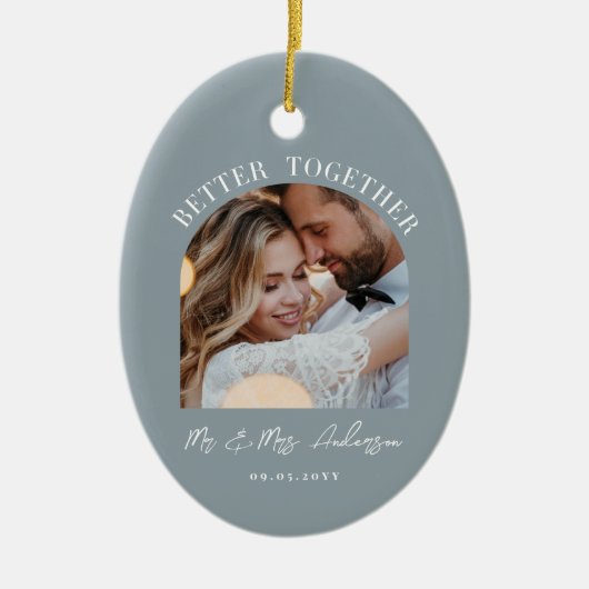 ほこりっぽい青いアーチ結婚写真のギフトホームデコール セラミックオーナメント (正面)
