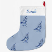 ほこりっぽい青いクリスマスパゴダの木のパターン ラージクリスマスストッキング (裏面)