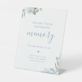 ほこりっぽい青いフローラ共有メモリブライダルシャワー 台座サイン (正面)