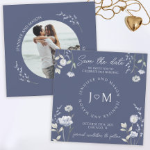 ほこりっぽい青いワイルドフラワーのフローラ日付写真を保存