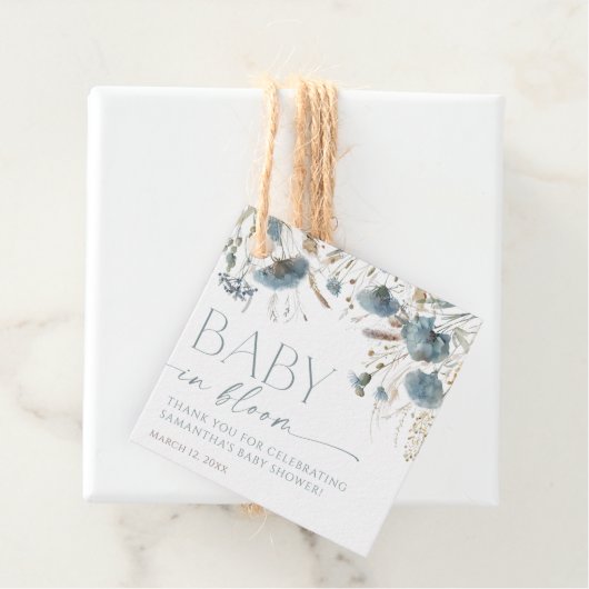 ほこりっぽい青いワイルドフラワーズベビーで開花のボーイシャワー フェイバータグ (インサイチュ)