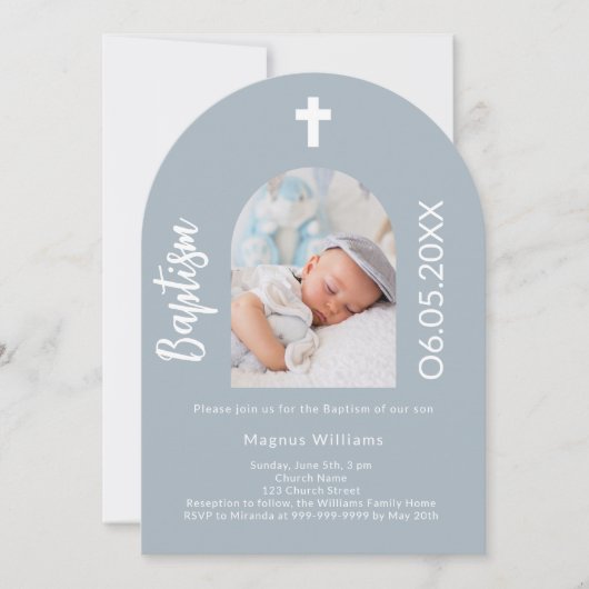 ほこりっぽい青い写真のアーチスクリプトBaptism 招待状 (正面)