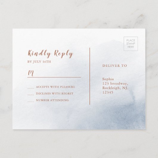 ほこりっぽい青い書道素朴なフローラ結婚式RSVP インビテーションポストカード (裏面)