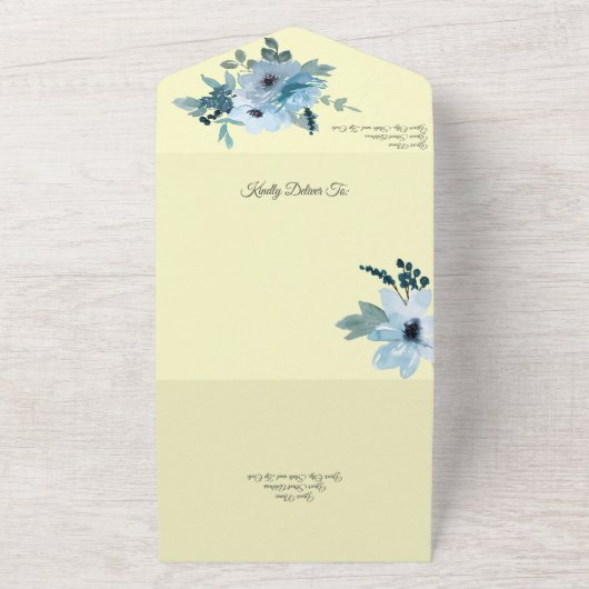 ほこりっぽい青い水の色のフローラが黄淡い色の色 オールインワン招待状 (外側)