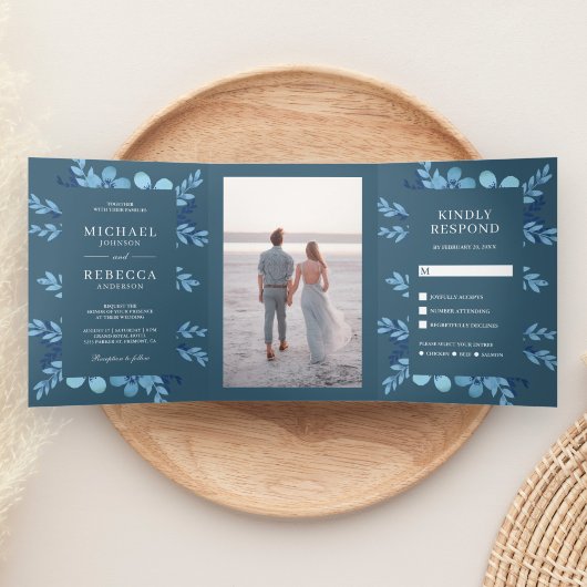 ほこりっぽい青い水色のフローラ結婚すべて 三つ折り招待状