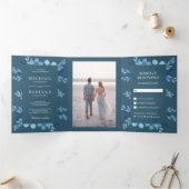 ほこりっぽい青い水色のフローラ結婚すべて 三つ折り招待状 (内部)