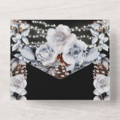 ほこりっぽい青い灰色の国のバラ文字列のライトブラック オールインワン招待状 (裏面)