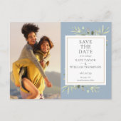 ほこりっぽい青い緑の写真結婚式の日付を保存 案内ポストカード (正面)