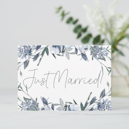 ほこりっぽい青い花結婚のたった今結婚しました (スタンド正面)