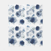 ほこりっぽい青とネイビーブルーのエレガント花 フリースブランケット (正面)