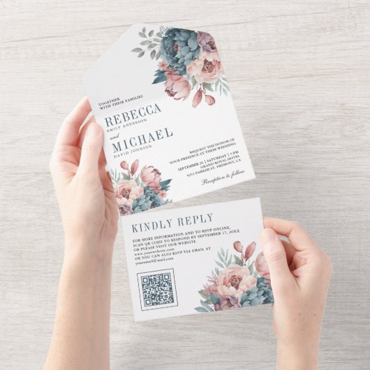 ほこりっぽい青とピンクのフローラQRコード結婚s オールインワン招待状 (貼ってはがせる)