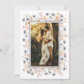 ほこりっぽい青と桃の山花の写真結婚s 招待状 (裏面)