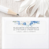 ほこりっぽい青と白のフローラ エレガント ラベル (インサイチュ)