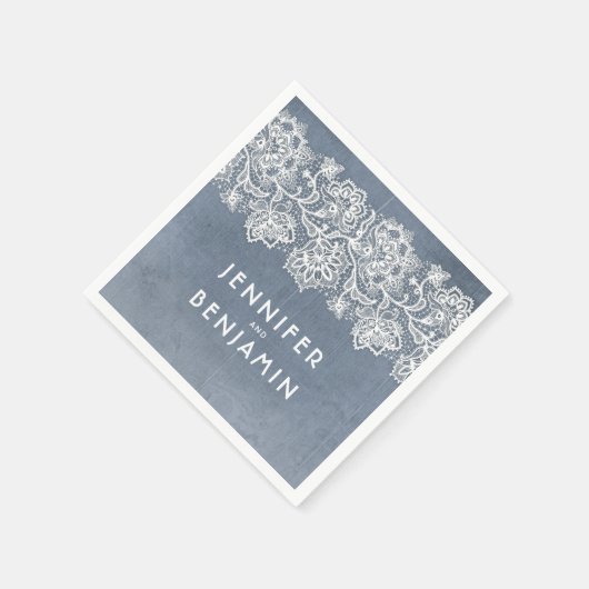ほこりっぽい青と白のレースエレガント スタンダードカクテルナプキン (角)