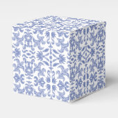 ほこりっぽい青と白のヴィンテージ パターン（の模様が）ある フェイバーボックス (正面サイド)