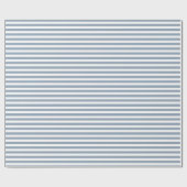 ほこりっぽい青と白の細いストライプ ラッピングペーパー (フラット)