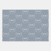 ほこりっぽい青と白 | イニシャルモダンモノグラム ラッピングペーパーシート (正面)