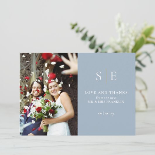 ほこりっぽい青と金ゴールドモノグラム2写真結婚ズ 招待状 (スタンド正面)