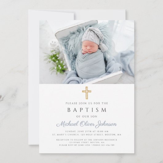 ほこりっぽい青ストライプ色の女の子の洗礼 招待状 (正面)