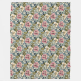 ほこりっぽい青、メイブと白い花 フリースブランケット