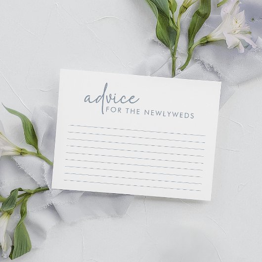 ほこりと優雅さを纏ったブルー＆ホワイトのミニマルな結婚前のお祝いメッセージカード エンクロージャーカード