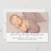 ほこりモダンバラスクリプトベビーガールフォト誕生 案内状 (正面)