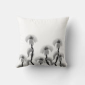 ほつれた花 クッション (裏面)