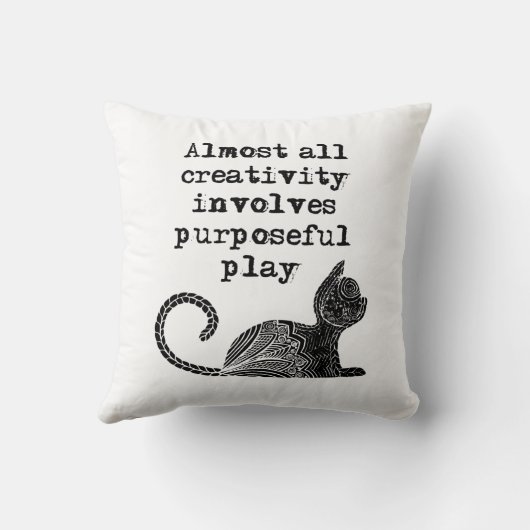 ほとんど全ての創造性は目的を持った私を遊含んでいる クッション (裏面)