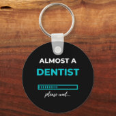 ほとんど歯医者である キーホルダー (正面)