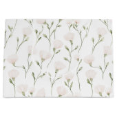 ほのかなピンクと白の花の誕生日 ラージペーパーバッグ (正面)