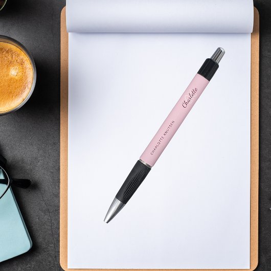ほんのりピンクのイニシャル名スクリプト ボールペン