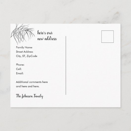 ぼけ効果のビーチにいるピンクのフラインゴファミリー 新しい住所 案内ポストカード (裏面)