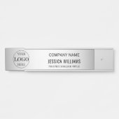 ぼやけグレイ背景カスタムロゴビジネス サインプレート (正面)