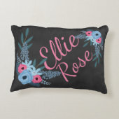 ぼろぼろのシックな花の女の子の一流の子供部屋は個人化なります アクセントクッション (裏面)