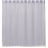 ぼろぼろのシックな薄紫はwの弓及びレースを縞で飾ります シャワーカーテン (正面)