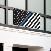 ぼろぼろ動揺しての薄い青い線の旗 横断幕 (ビルの外側)