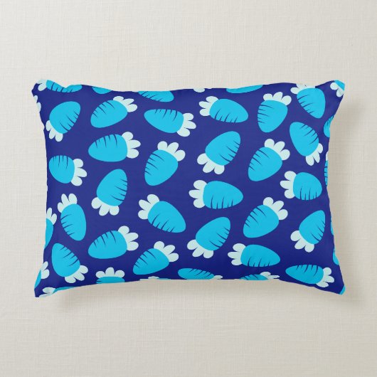 ぽちゃぽちゃのニンジン青 アクセントクッション (正面)