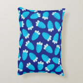 ぽちゃぽちゃのニンジン青 アクセントクッション (裏面(縦))