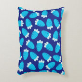 ぽちゃぽちゃのニンジン青 アクセントクッション (正面(垂直))