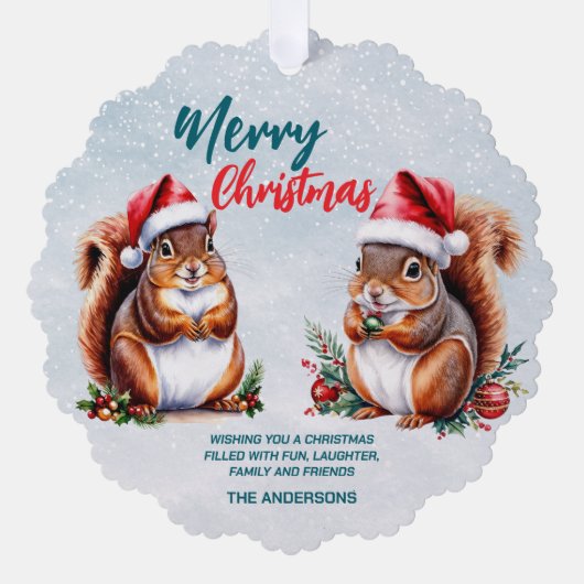 ぽちゃぽちゃのリスのサンタハメリークリスマス雪 オーナメントカード (正面)