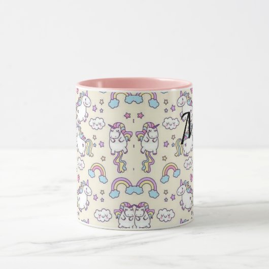 ぽっちゃりハッピーユニコーンかわいいかわいいカップマグカップ マグカップ (中央)