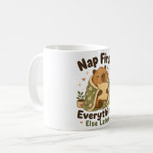 まずはお昼寝 かわいいカピバラ コーヒーマグカップ (正面左)
