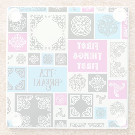 まずは茶休憩！マゼンおもしろいタ色と青 ガラスコースター (裏面)