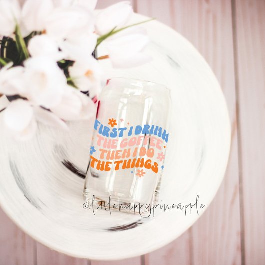 まずコーヒーを飲み、それから物事を行う ガラス缶