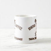 まずコーヒーを飲む コーヒーマグカップ (中央)