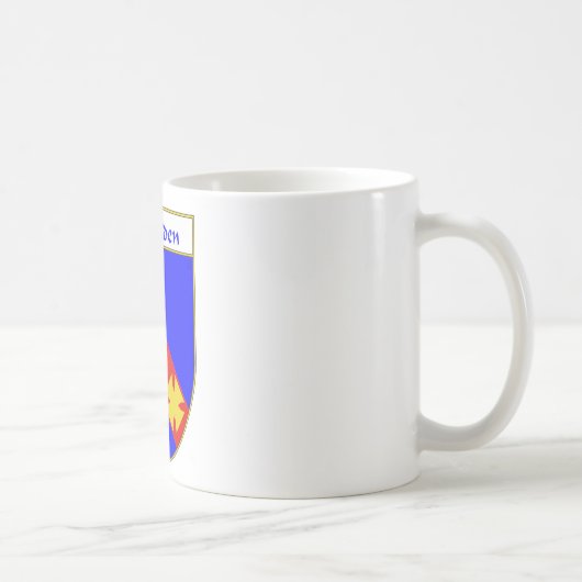 または家紋McFaddenの紋章付き外衣 コーヒーマグカップ (右)