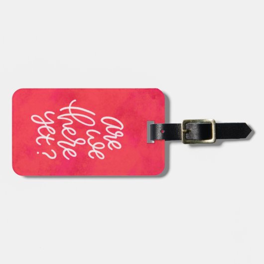 まだおもしろい可愛いピンクの手書き ラゲッジタグ (正面横)